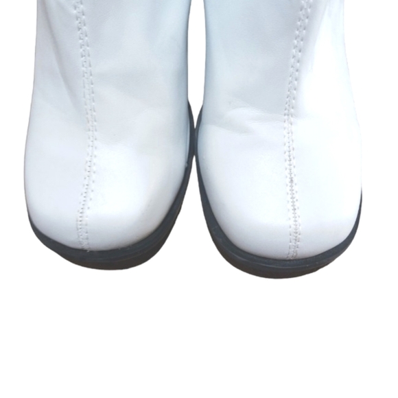 Like New Ellie White Go Go Boots Mid Calf Block Heel Size 10 - Picture 4 of 12
